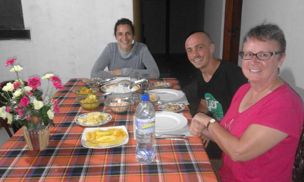 Sanjana Home Stay Habarana Zewnętrze zdjęcie